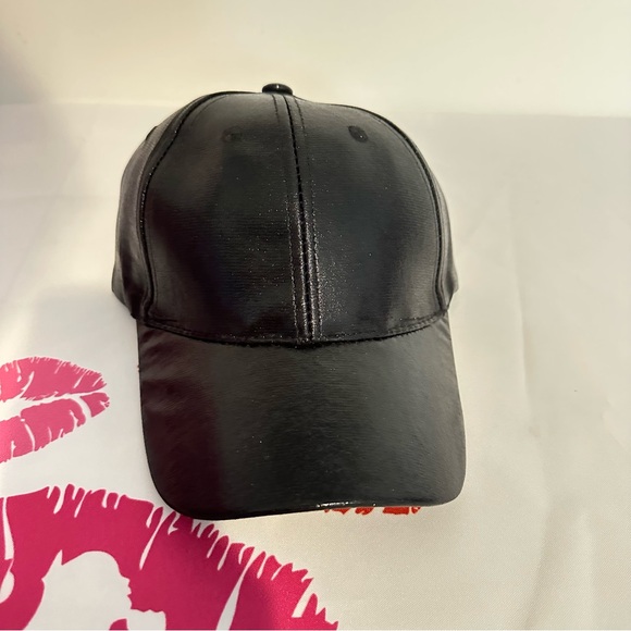 Black One Size Fitted Fashion Cap - Picture 6 of 6
